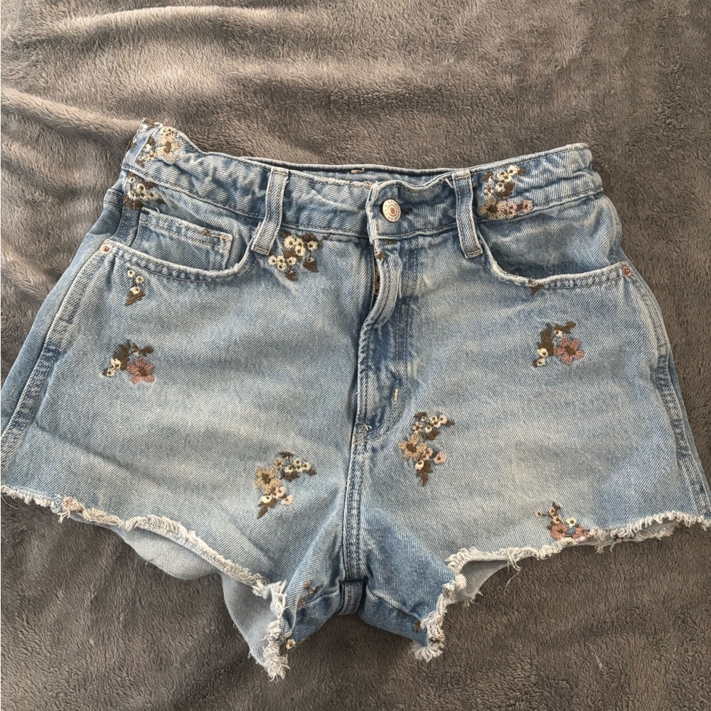 Arizona Jean Company Blue Distressed Jean Shorts